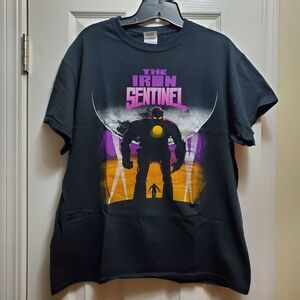 The Iron Sentinel Woman's‎ Shirt Size M Iron Giant Wolverine Mashup